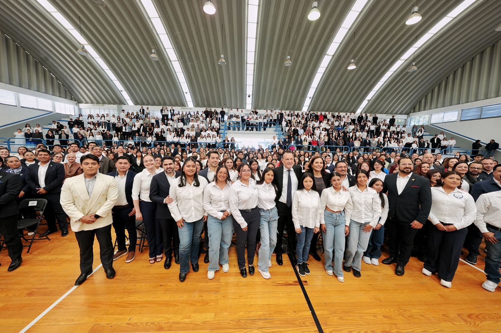 WhatsApp Image 2026-01-26 at 1.46.53 PM Imagen de Acompaña Felifer Macías al gobernador Mauricio Kuri a Conmemoración del CXL Aniversario de la CBENEQ 5