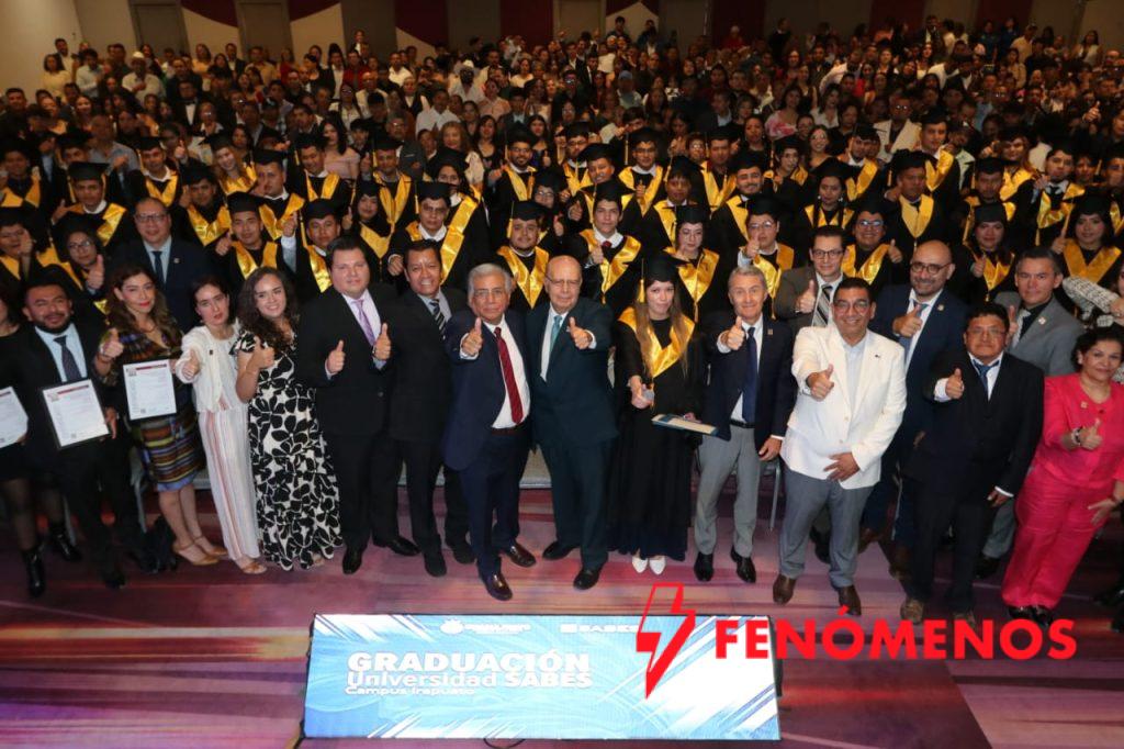 SABES celebra recertificación internacional en calidad ISO y graduación de 120 jóvenes de universidad.