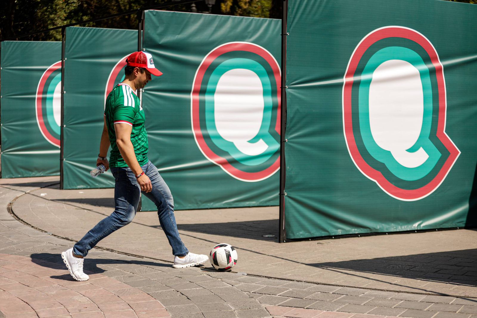 WhatsApp Image 2026-02-16 at 10.07.22 AM (1) Imagen de Acude Felifer Macias a activación en el marco del partido de fútbol México vs. Islandia 13