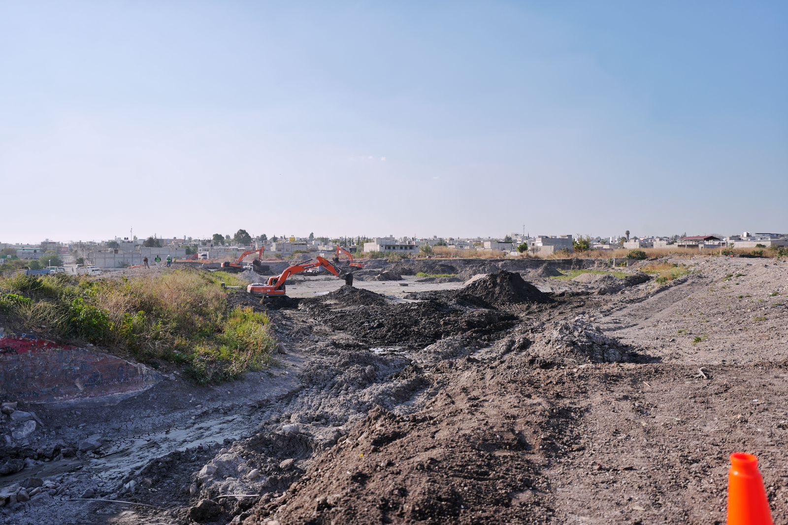 Imagen de Acompaña Felifer Macías al Gobernador a supervisión de obras de control pluvial Menchaca-Peñuelas 16