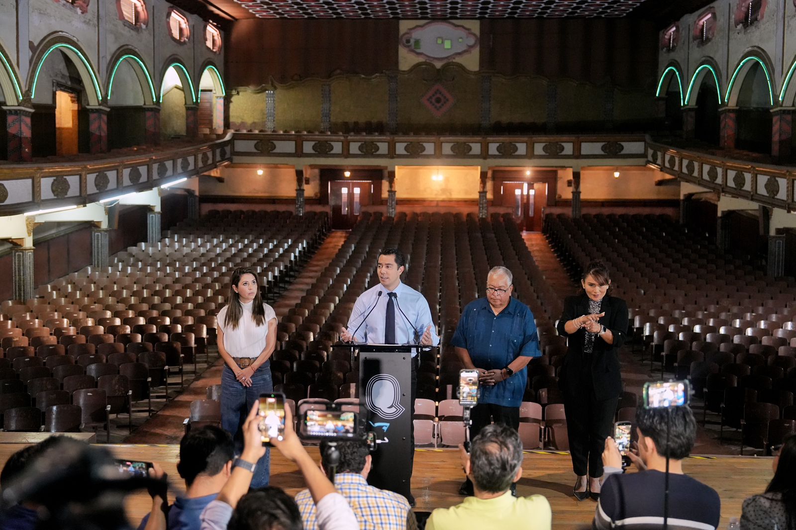 WhatsApp Image 2026-02-20 at 2.55.01 PM (2) Imagen de Anuncia Felifer Macías rescate del Teatro Hércules 4