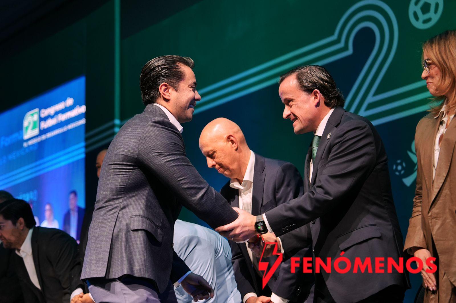 Asiste Felifer Macías al Segundo Congreso de Fútbol Formativo: el modelo de desarrollo mexicano