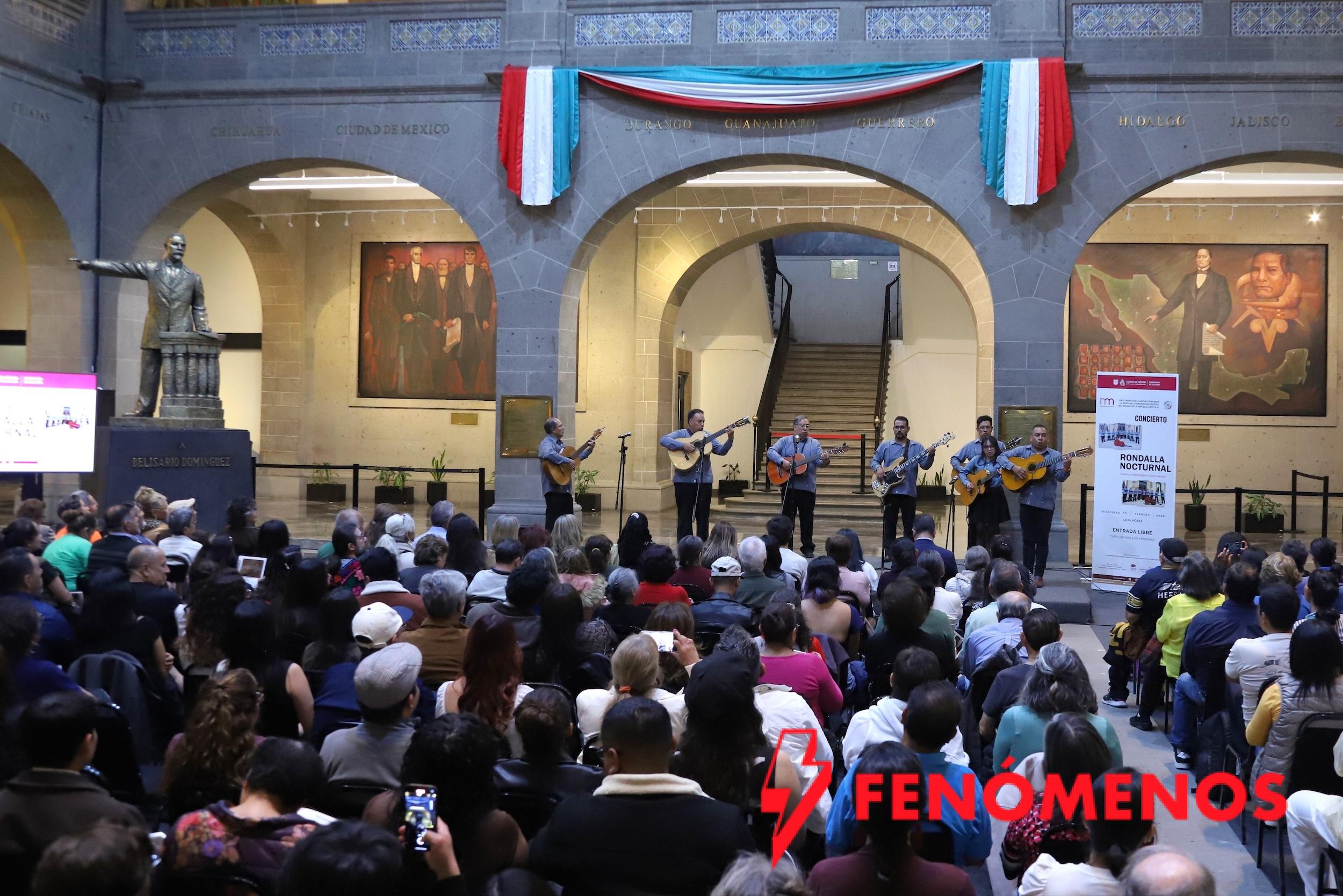 Noche bohemia en la Antigua Casona de Xicoténcatl con la Rondalla Nocturnal
