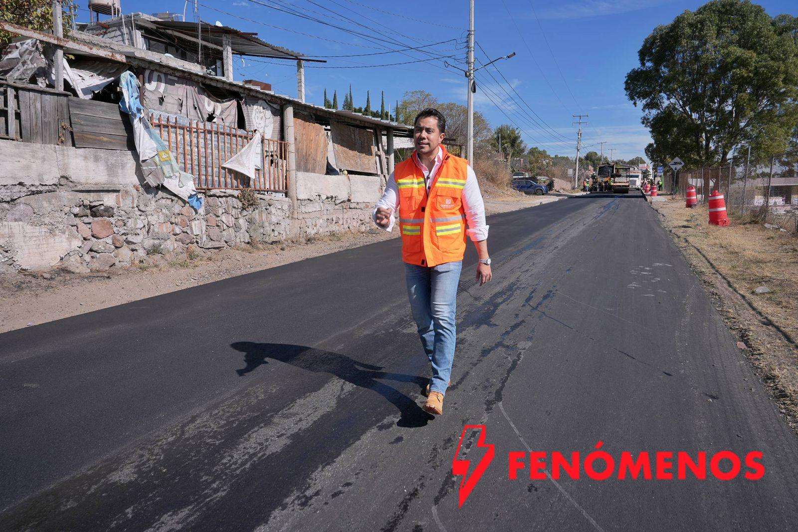 Vamos a meter orden en Santa Rosa Jáuregui con caminos dignos: Felifer Macías