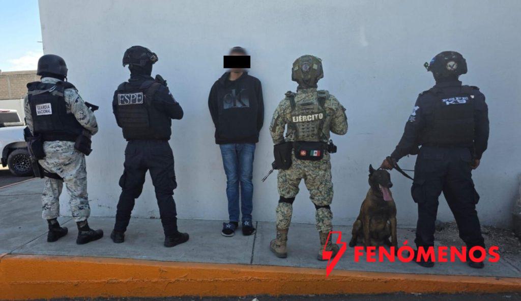 Detiene Secretaría de Seguridad y Paz a dos personas con arma, droga y motocicletas en Celaya