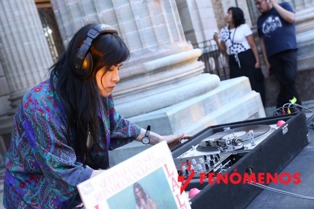 Sesiones FM: mujeres comparten memoria musical en vinilo en el Teatro Juárez