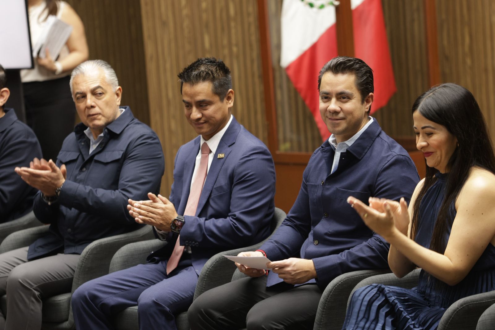 Imagen de Encabeza Felifer Macías conversatorio para fortalecer la seguridad en Querétaro 9
