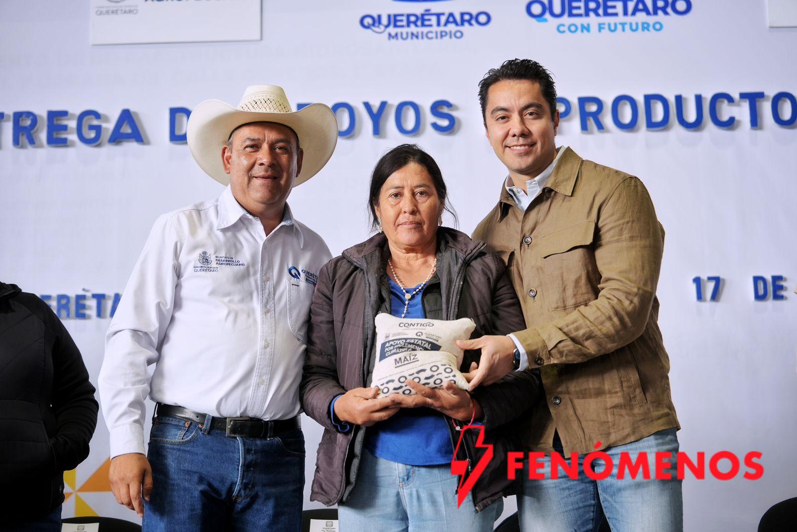 Entrega Felifer Macías equipamiento del programa Municipalizado