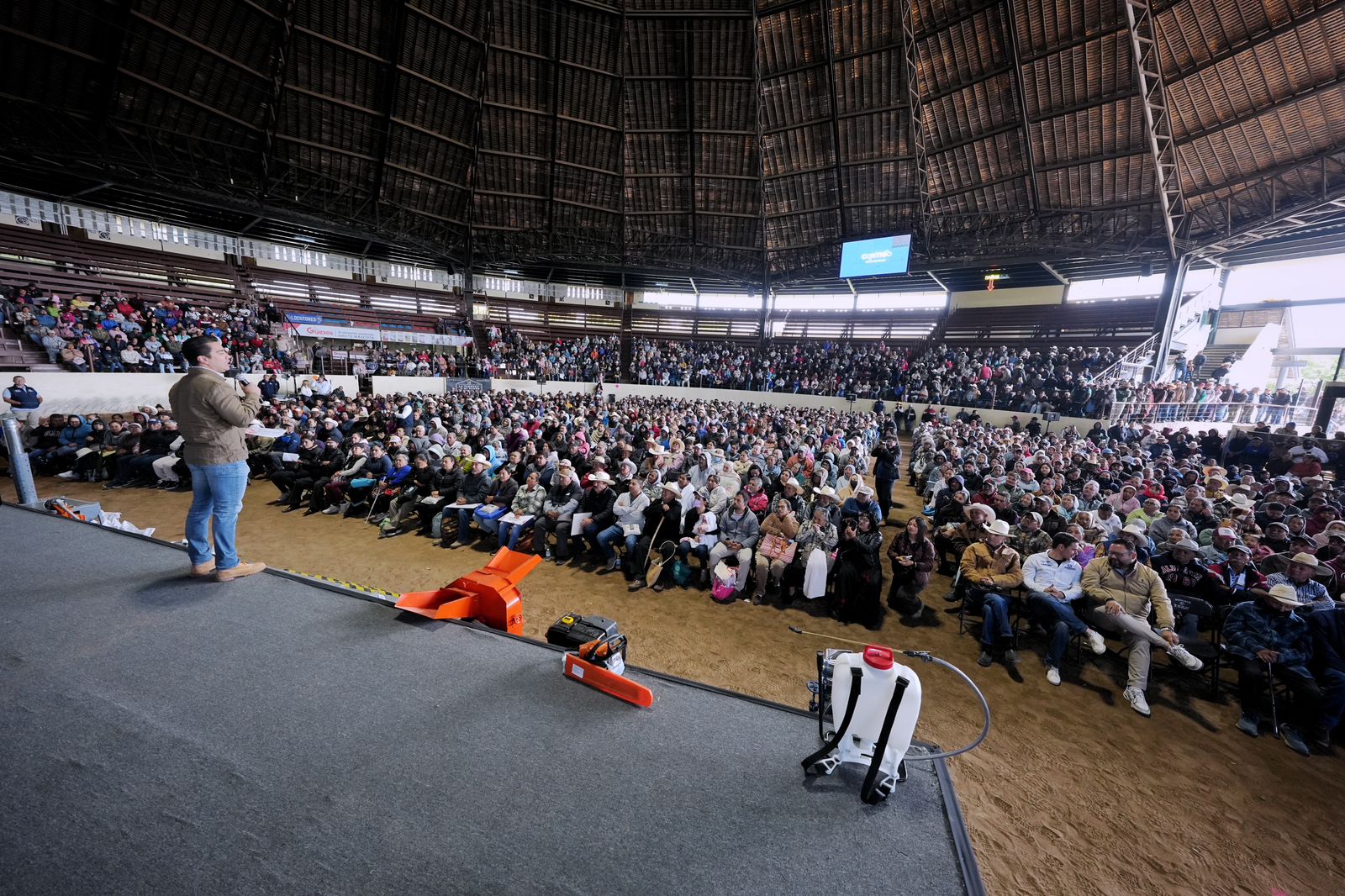 Imagen de Entrega Felifer Macías equipamiento del programa Municipalizado 7