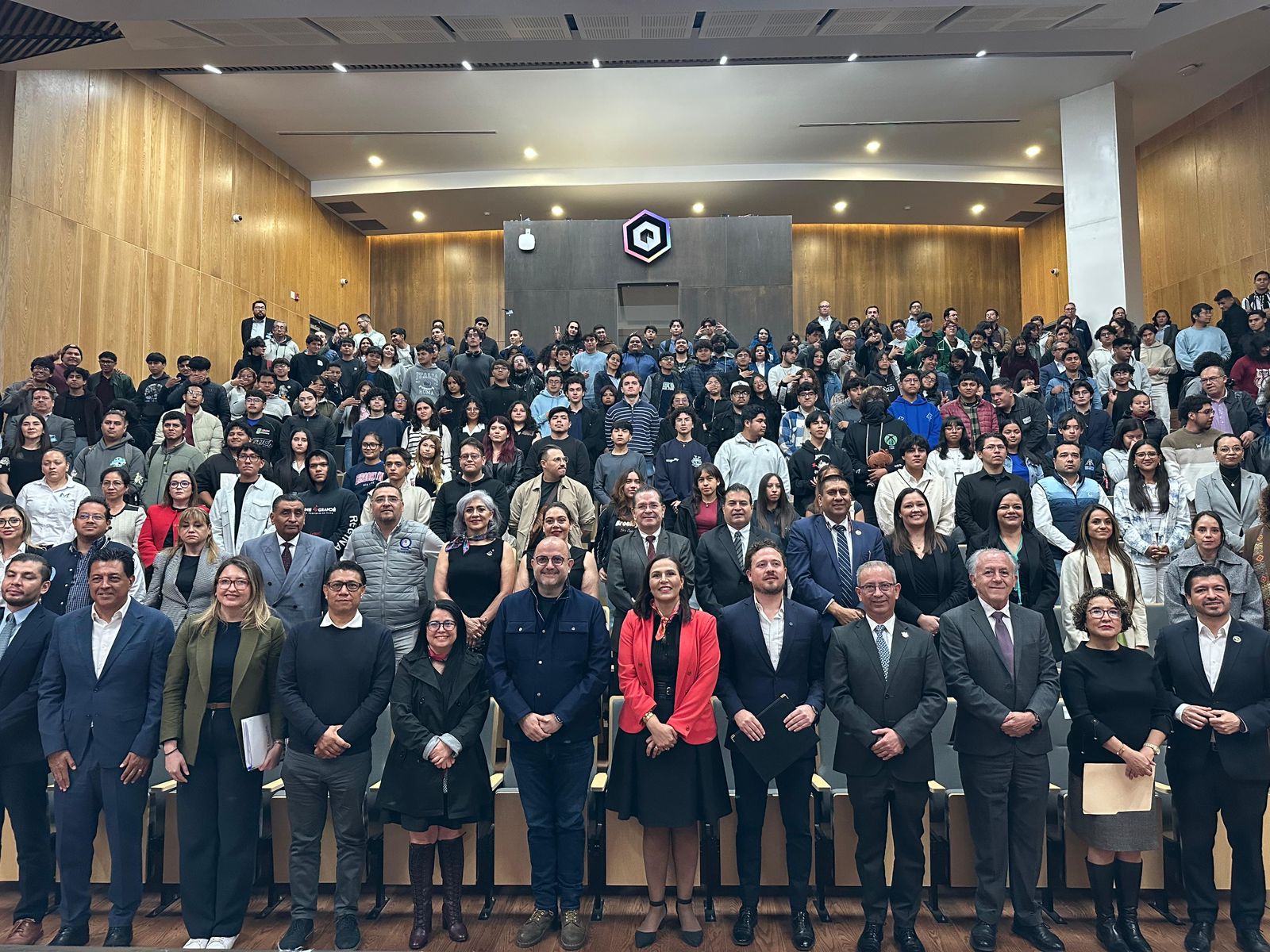 Imagen de Promueve Felifer Macías el 2° Foro de Educación en Alta Tecnología y Cloud Computing 17