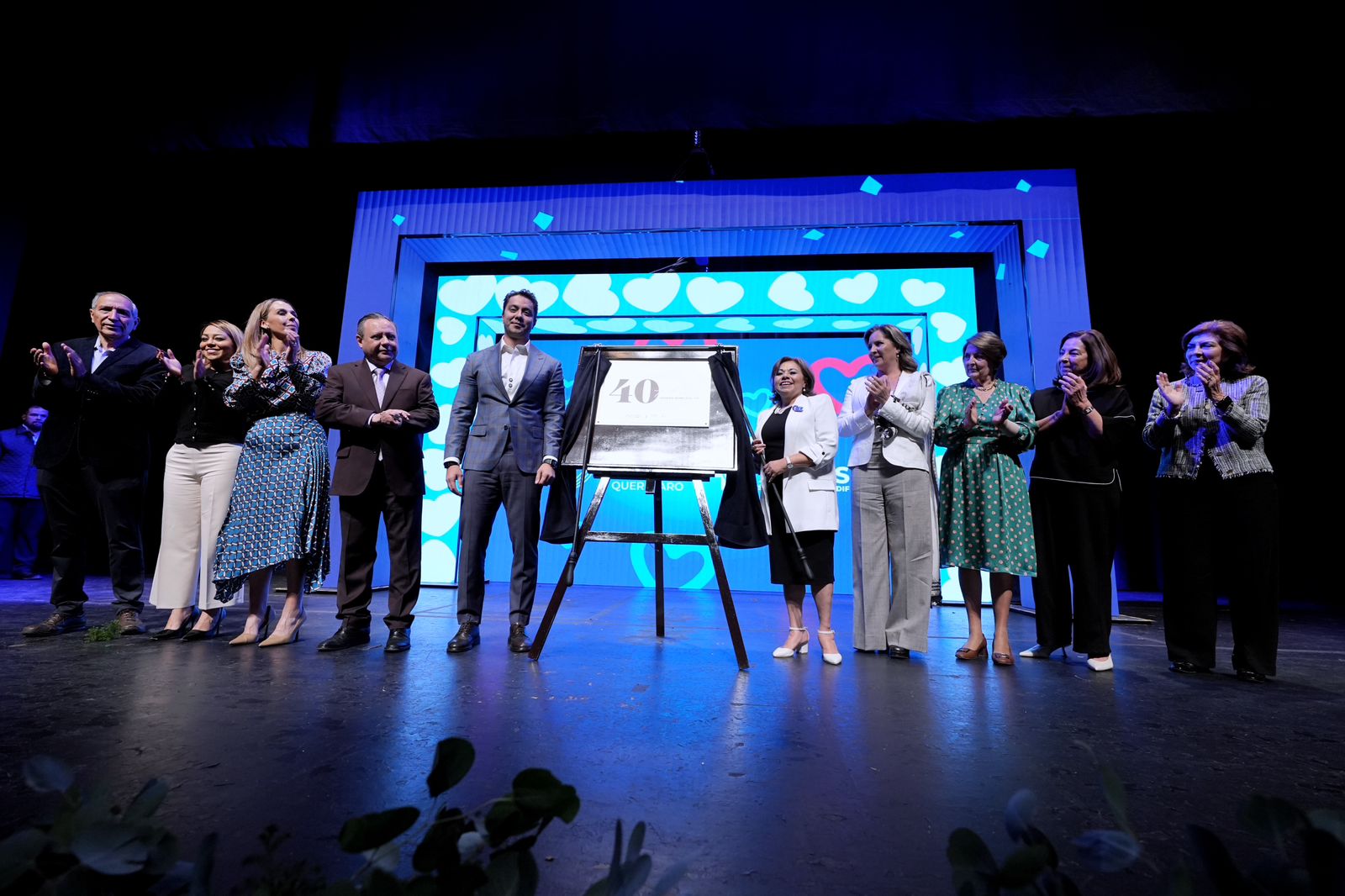 Imagen de Reconoce Felifer Macías 40 años del DIF como pilar para fortalecer a las familias queretanas 3