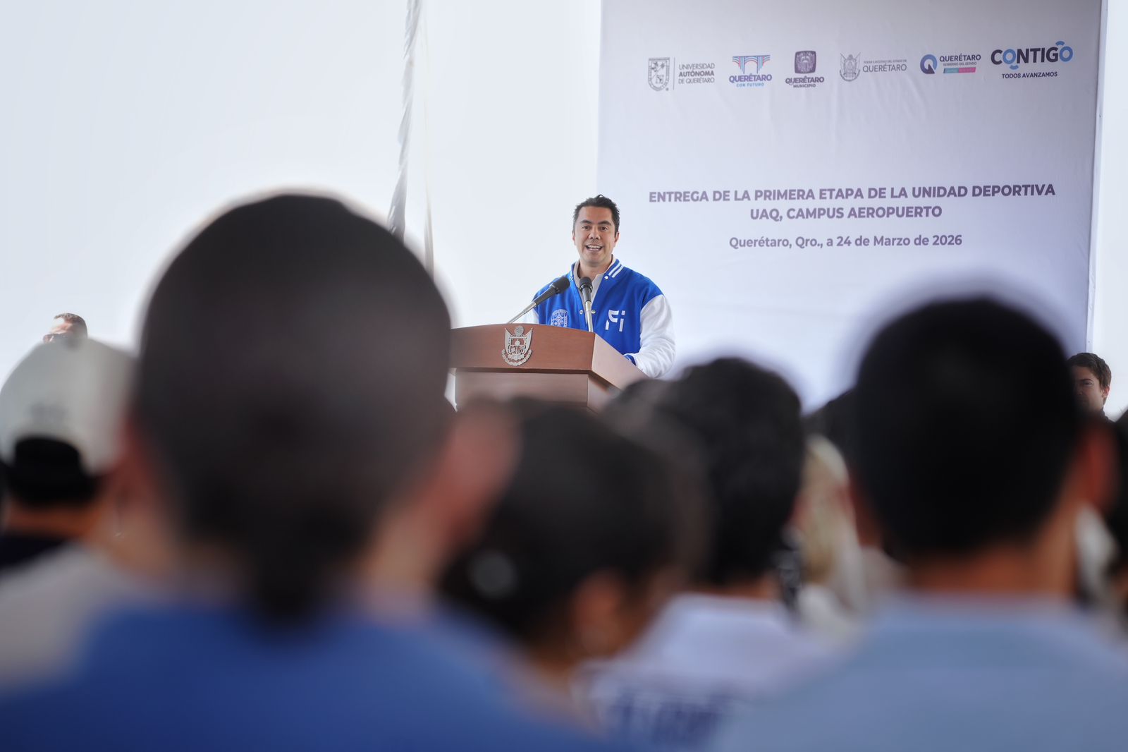 Imagen de Fomenta Felifer Macías el deporte con la primera etapa de la Unidad Deportiva UAQ Campus Aeropuerto 21