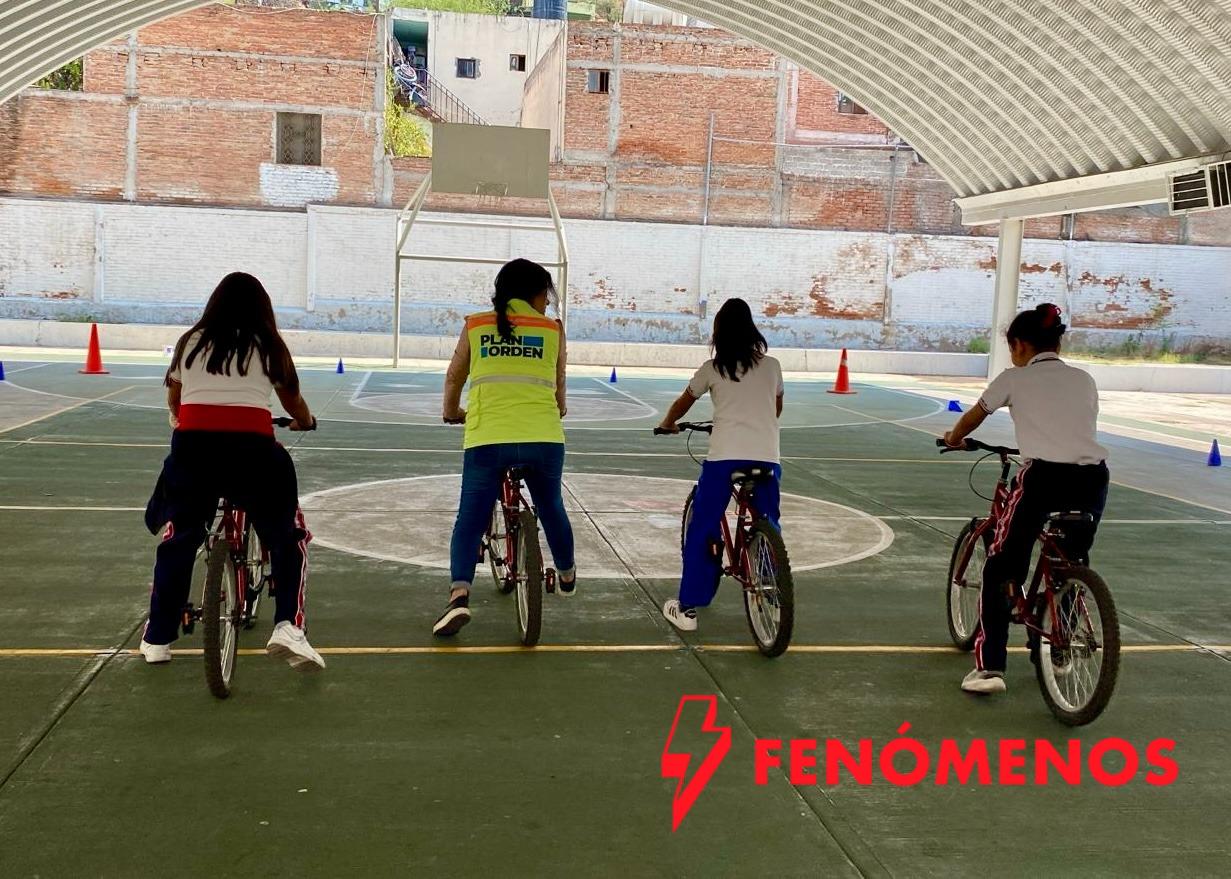 Impulsa Felifer Macías la cultura de la movilidad