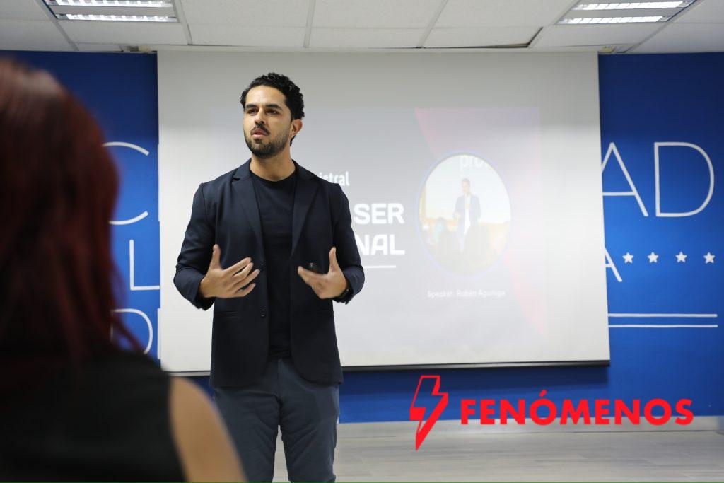 Mtro. Rubén Aguíñiga director de RUGE MEX