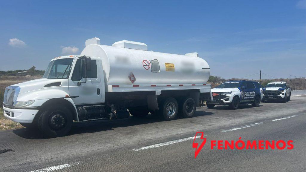 Asegura Policía Estatal de Caminos 20 mil litros de hidrocarburo en Celaya