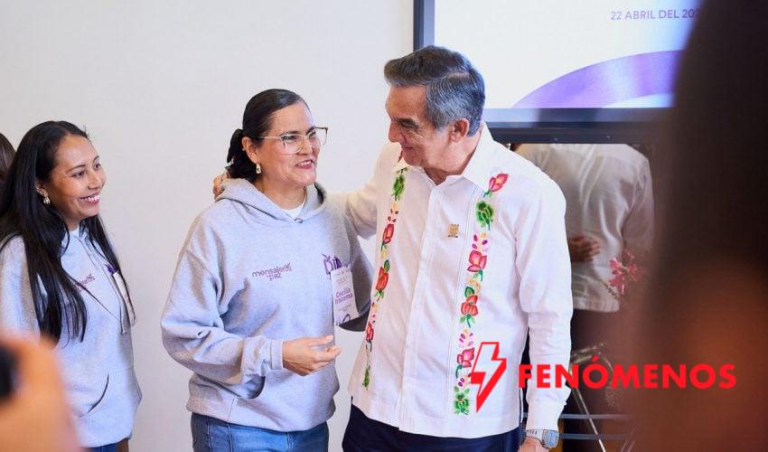 Dialogan Américo y María de Villarreal con habitantes de los polígonos de atención de Lazos del Bienestar