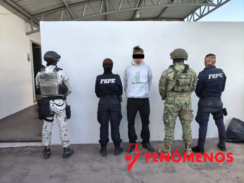 Detiene la Secretaría de Seguridad y Paz a dos personas armadas en Valle de Santiago 