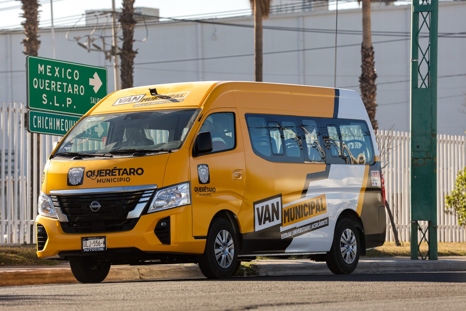 Imagen de Ofrece Felifer Macías transporte gratuito al Festival de Comunidades Extranjeras edición pambolera 22