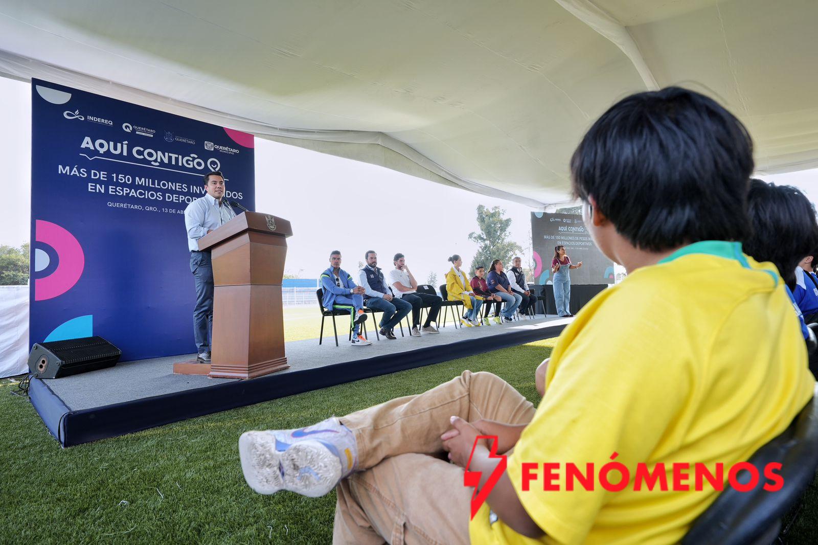 Asiste Felifer Macías a la entrega de la rehabilitación del Campo de Fútbol de la Unidad Deportiva “Plutarco Elías Calles”