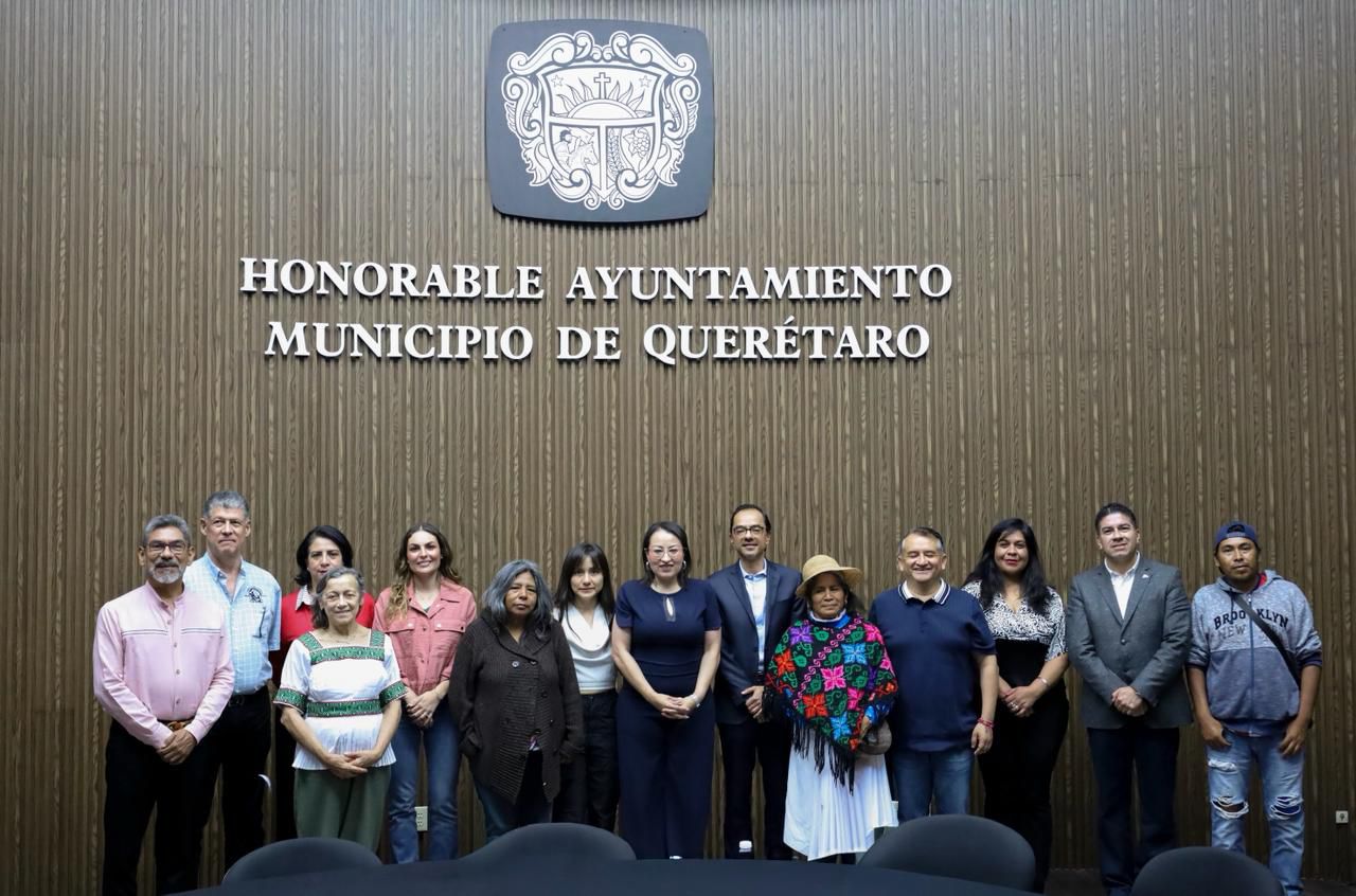 Imagen de Acuerda Municipio de Querétaro creación de comisión para ordenar y dignificar el comercio artesanal en el Centro Histórico 13