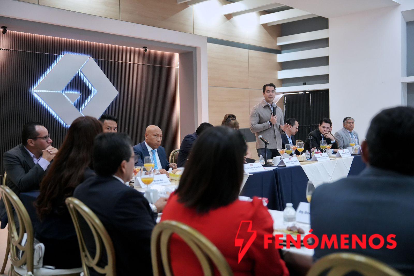 Asiste Felifer Macías a la VI Asamblea Ordinaria de la FECAPEQ