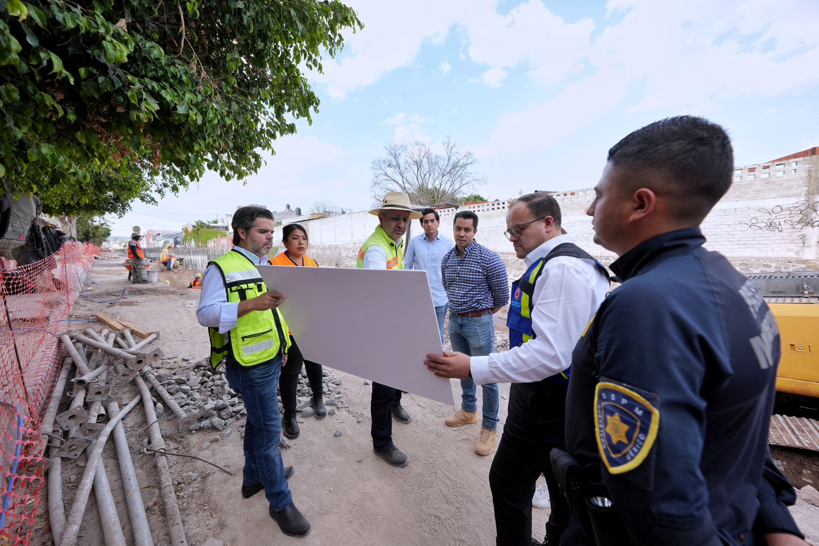 Imagen de “Vamos avanzando en tiempo y en forma”: Felifer Macías destaca que obra en Peñuelas ya muestra resultados en temporada de lluvias 13