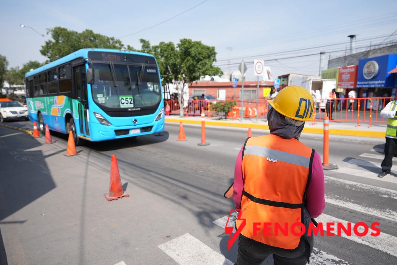 Refuerza Felifer Macías operativo vial en Corregidora Norte por obra del Tren México–Querétaro