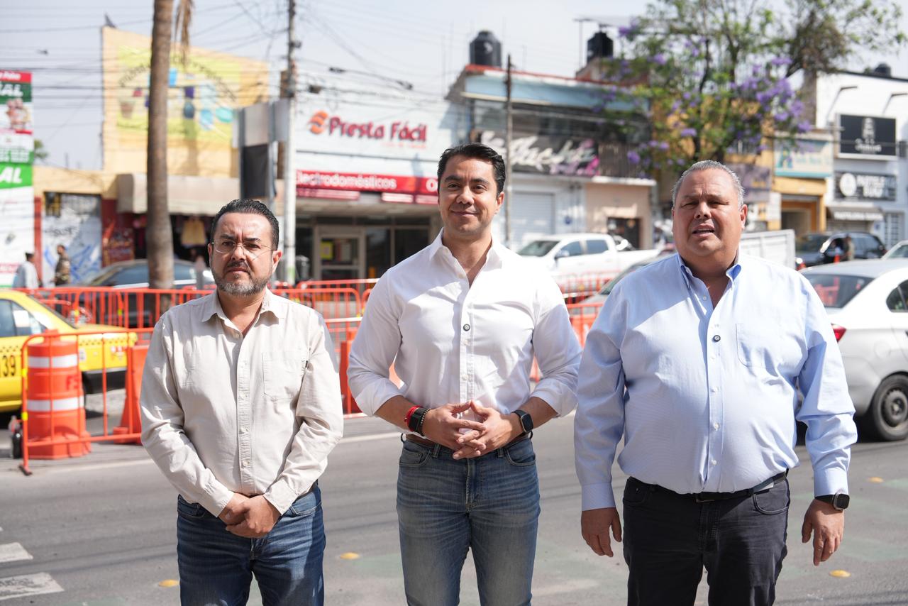 Imagen de Refuerza Felifer Macías operativo vial en Corregidora Norte por obra del Tren México–Querétaro 8