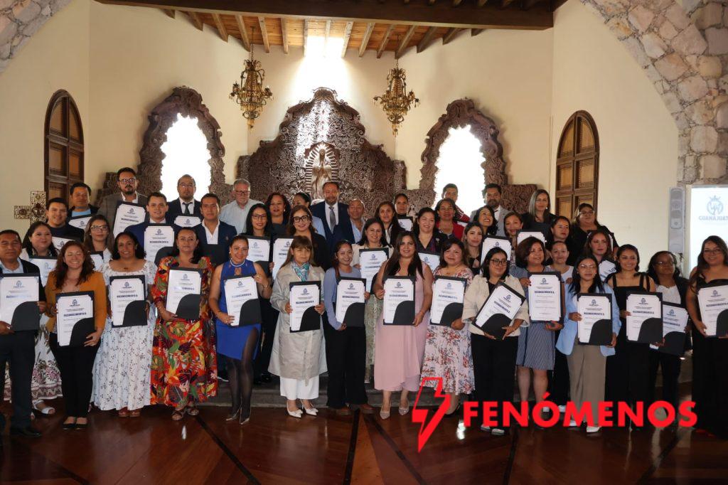 Docentes comparten prácticas que inspiran y fortalecen la educación