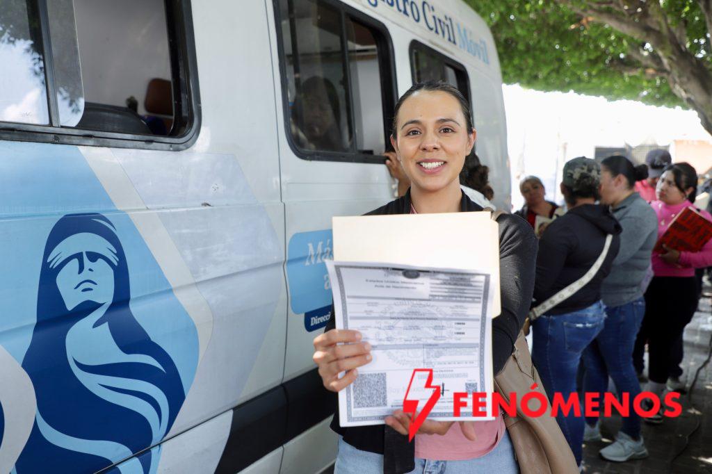 Obtienen actas de nacimiento durante encuentro de DIF Estatal en Pueblo Nuevo.