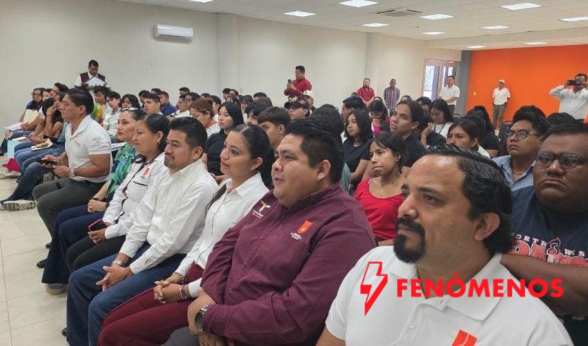 Refuerzan apoyo a estudiantes tamaulipecos con becas “Jóvenes Escribiendo el Futuro”