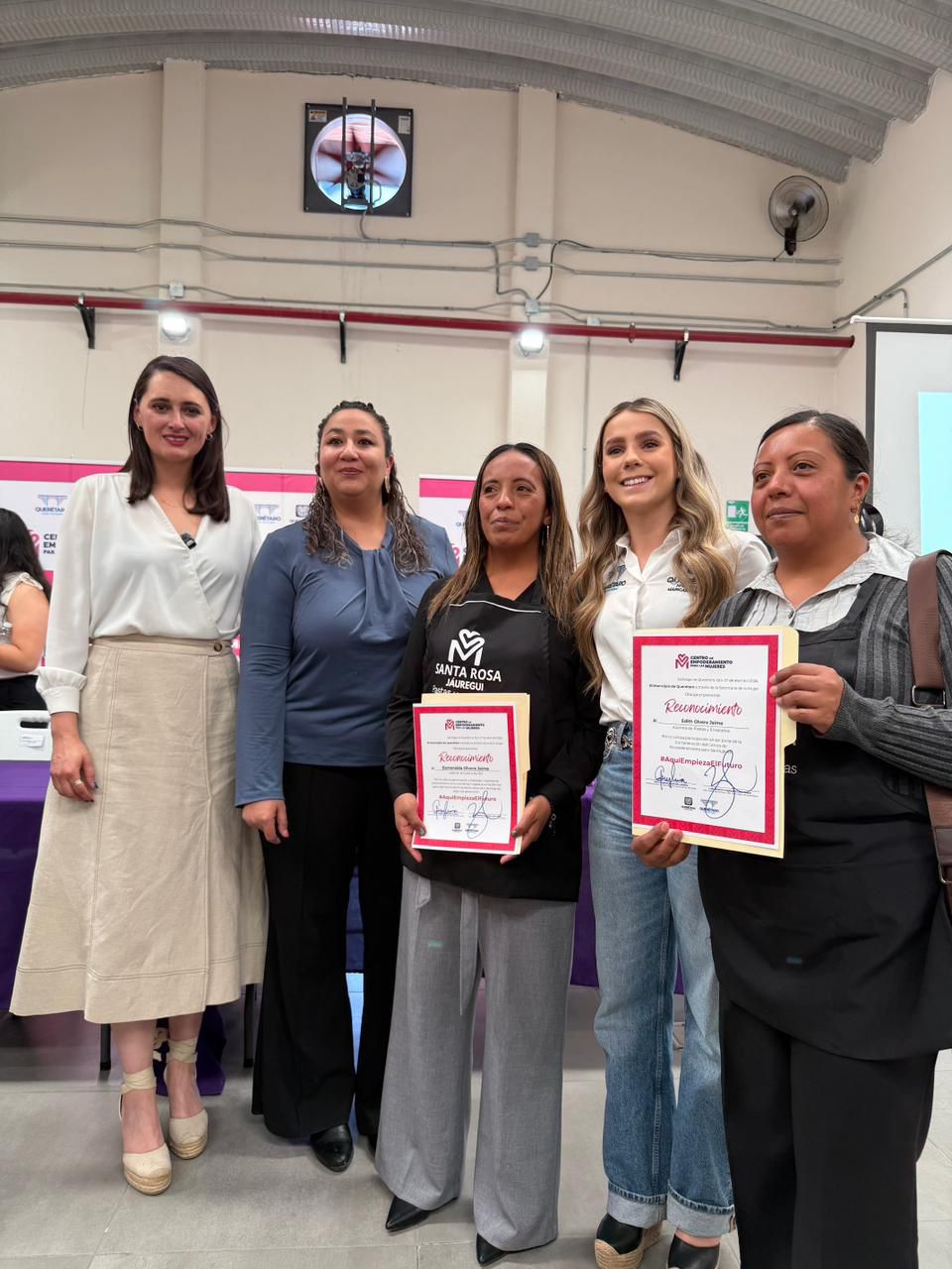 Imagen de Municipio de Querétaro celebra la graduación de la segunda generación de mujeres del Centro de Empoderamiento 9