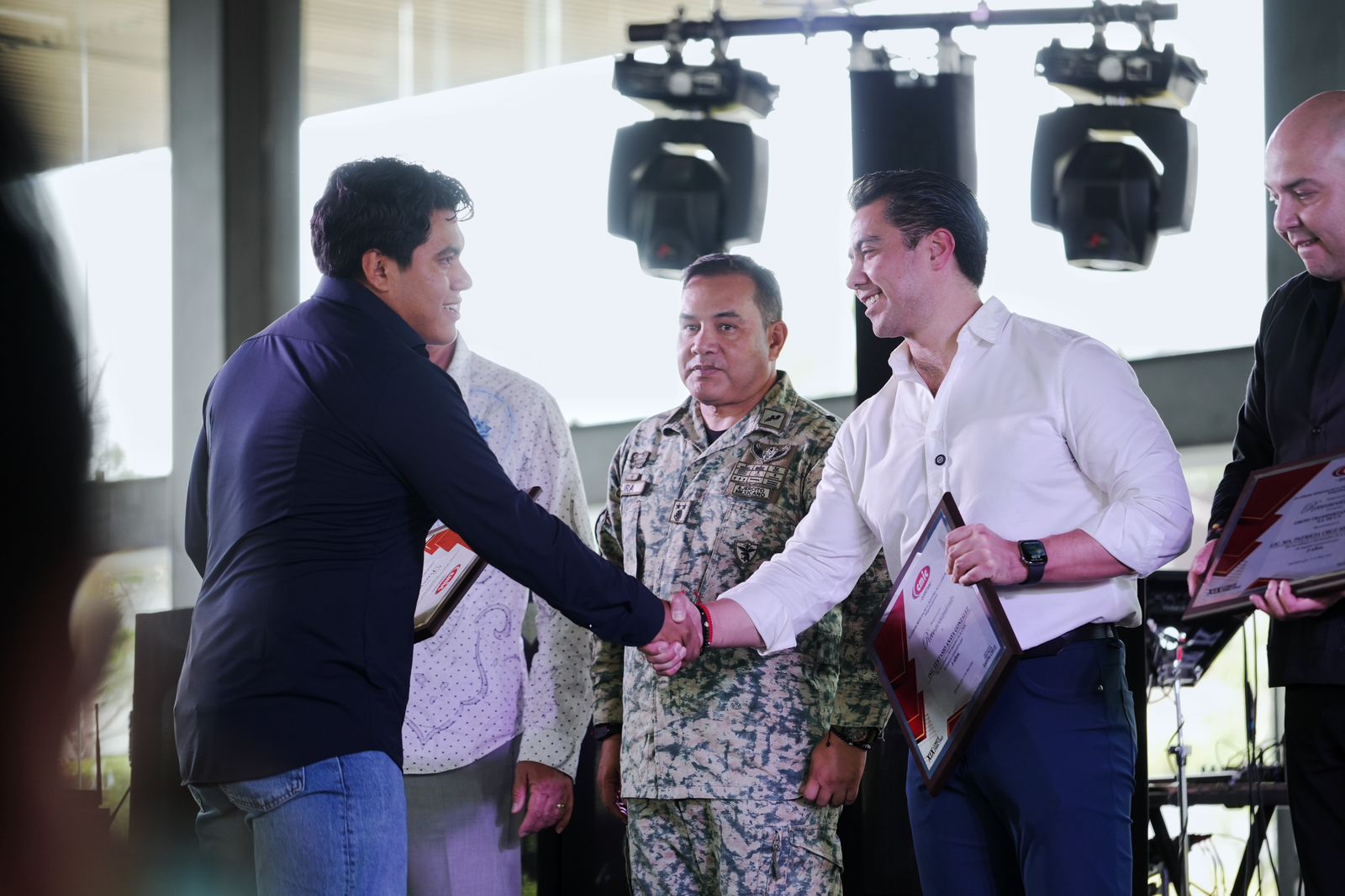 Imagen de Reconoce Felifer Macías aportación de la industria de la construcción al desarrollo de Querétaro 5