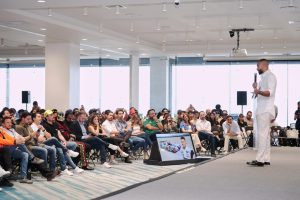Imagen de Participa Felifer Macías en el primer Congreso de Movilidad y Tecnología 11