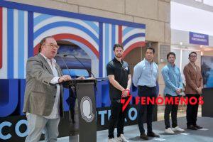 Realiza Felifer Macías encuentro con el equipo profesional de fútbol americano Gallos Negros