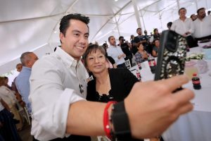 Imagen de Refrenda Felifer Macías su respaldo al comercio establecido 5