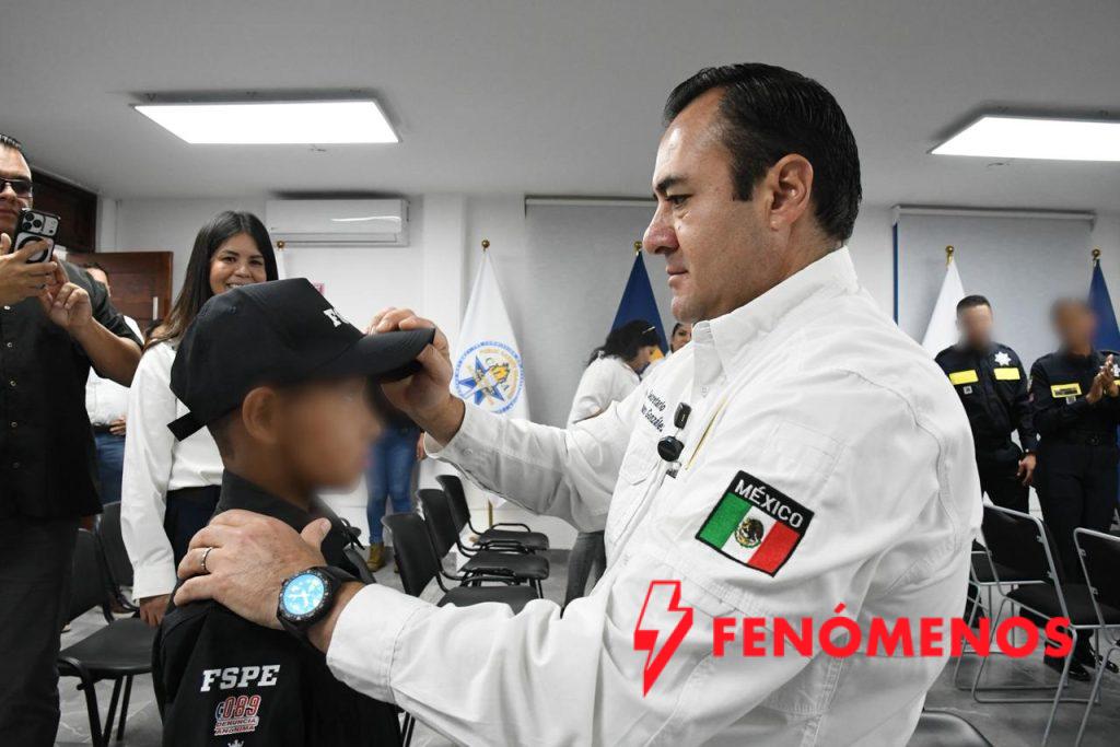 Cumplen infancias su sueño: ser policías por un día 