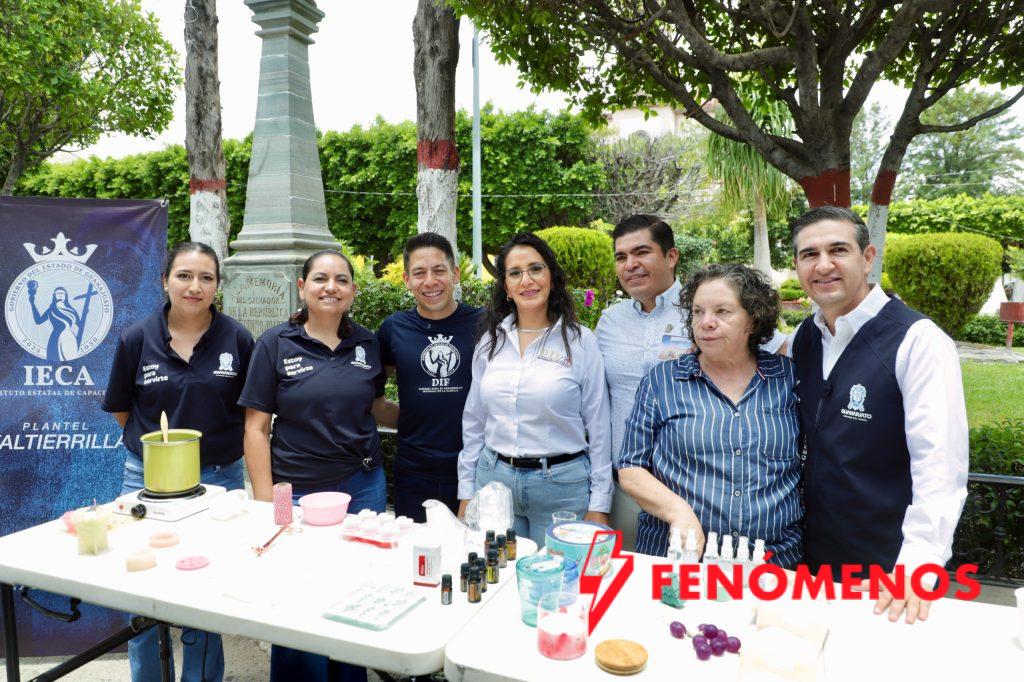 Llegan servicios y programas para habitantes de Jaral del Progreso con el DIF Estatal.