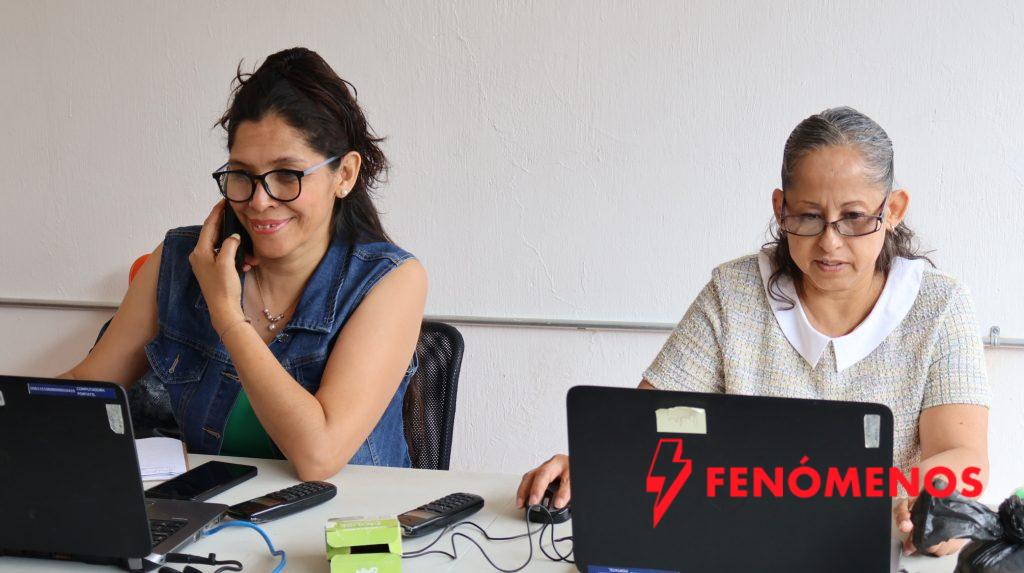Instalan call center en la Delegación Regional de León para brindar atención telefónica a las comunidades escolares.