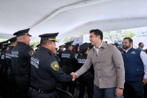 Imagen de Esta es una muestra de lo agradecidos que estamos con ustedes por su servicio y sacrifico por mantener la paz: Felifer Macías 3