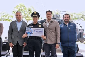 Imagen de Esta es una muestra de lo agradecidos que estamos con ustedes por su servicio y sacrifico por mantener la paz: Felifer Macías 4