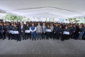 Imagen de Esta es una muestra de lo agradecidos que estamos con ustedes por su servicio y sacrifico por mantener la paz: Felifer Macías 5