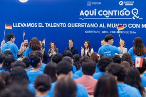 Imagen de Asiste Felifer Macías al abanderamiento de estudiantes del programa Contigo Beca Embajadores 2026 12