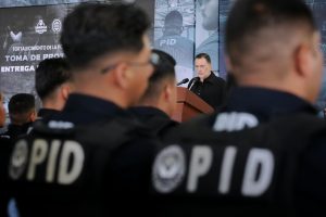Imagen de Asiste Felifer Macías a la toma de protesta, entrega de obras y equipamiento para el fortalecimiento de la Policía de Investigación del Delito 13