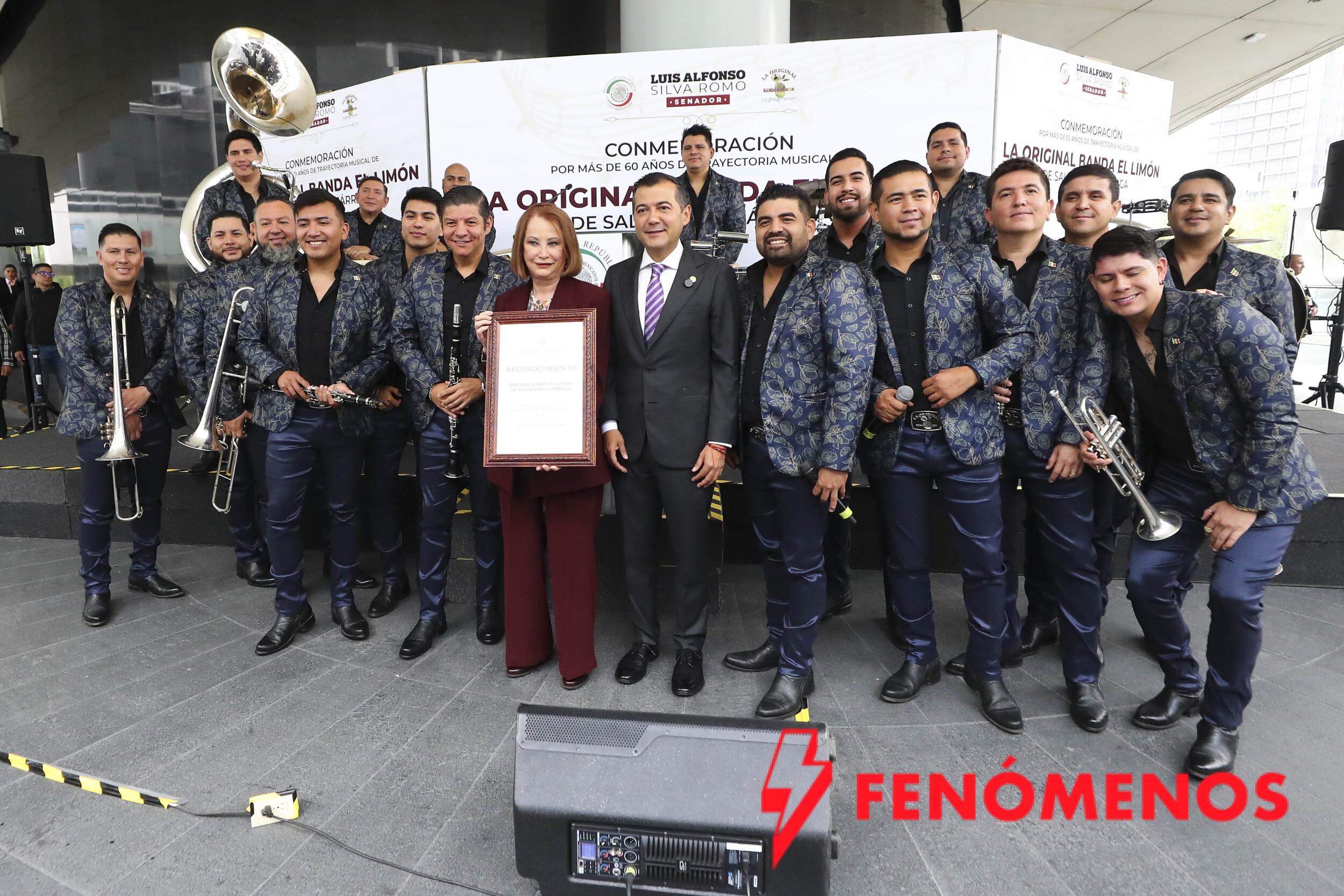 Reconocen trayectoria musical de La Original Banda El Limón