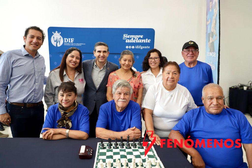 Impulsa DIF Estatal el talento de personas mayores con torneo de ajedrez.