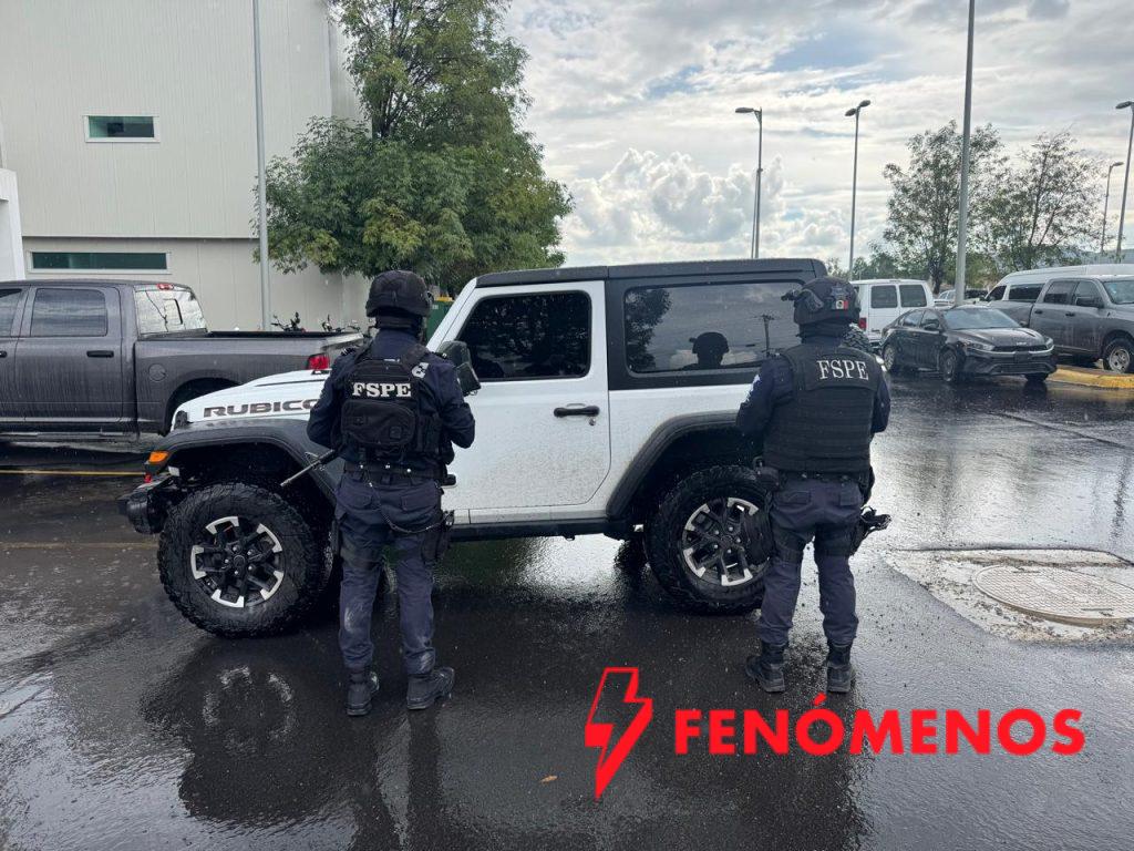 Aseguran FSPE arma larga, inhibidor de señal y detienen a dos personas en San Diego de la Unión