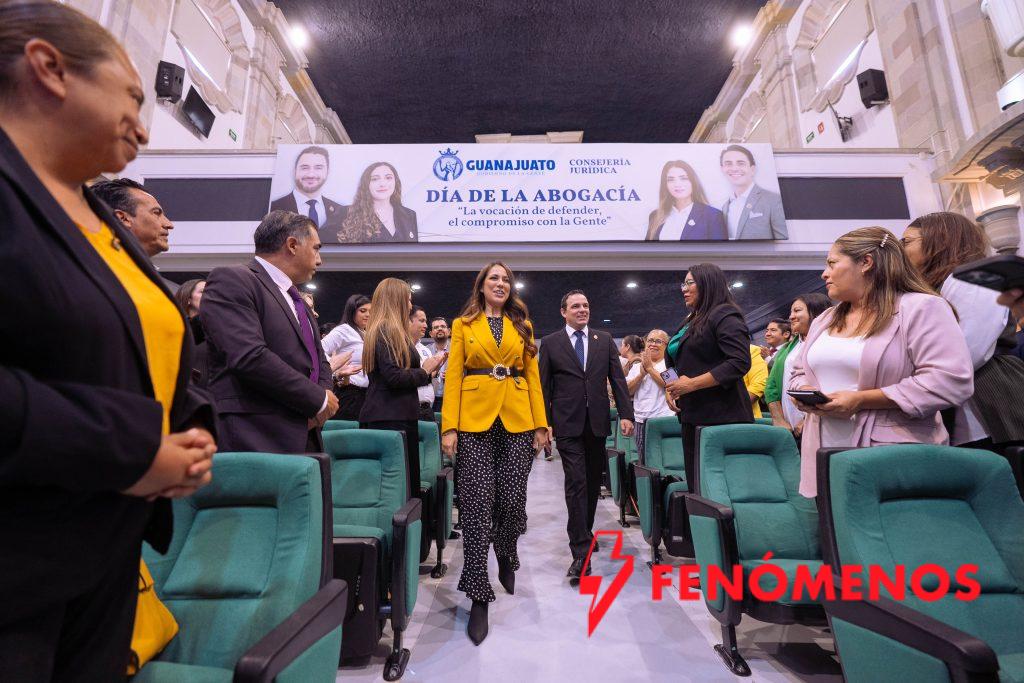 Reconoce Gobernadora labor de las y los profesionales del Derecho