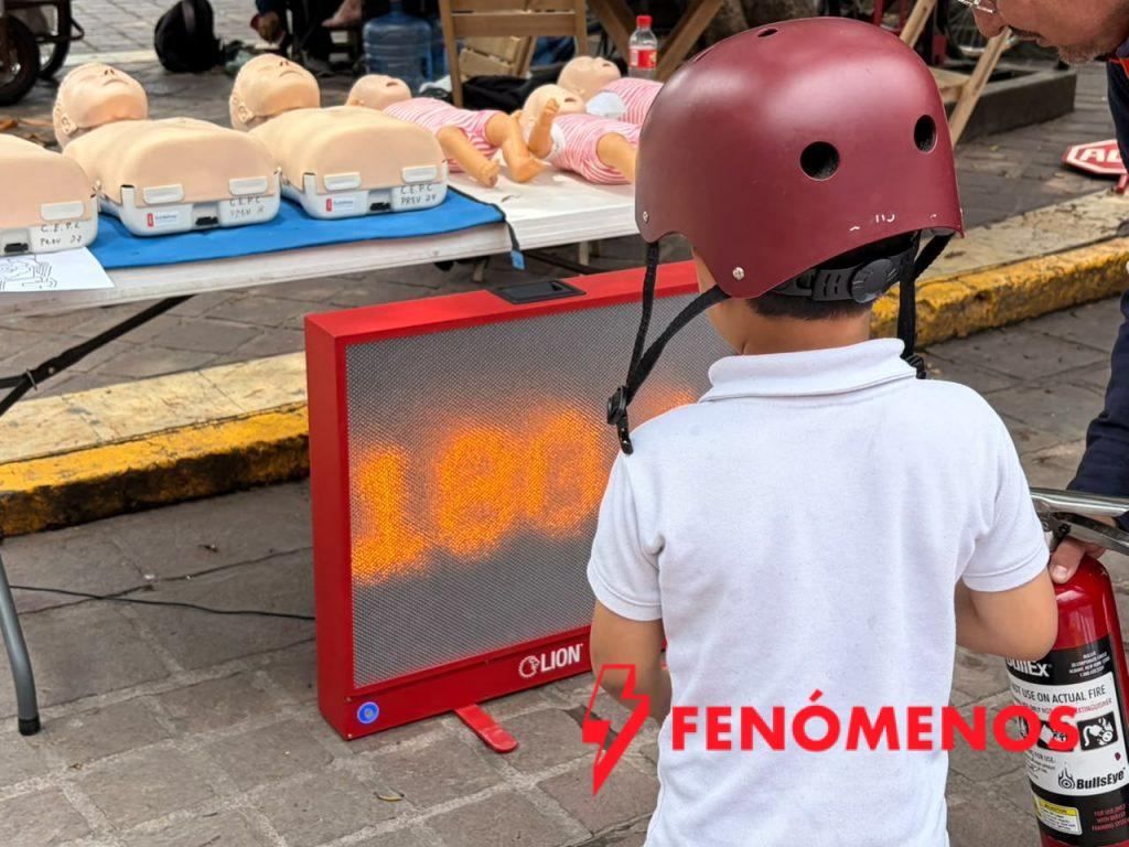 Construye Secretaría de Seguridad y Paz espacios de confianza con feria de proximidad policial en Moroleón  