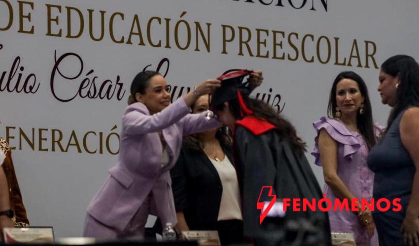 Gradúa a nueva generación de docentes de preescolar la Normal de Educadoras “Maestra Estefanía Castañeda”